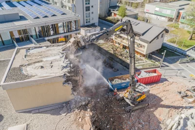 Abbruchbagger Volvo EC380HR | Volken Group