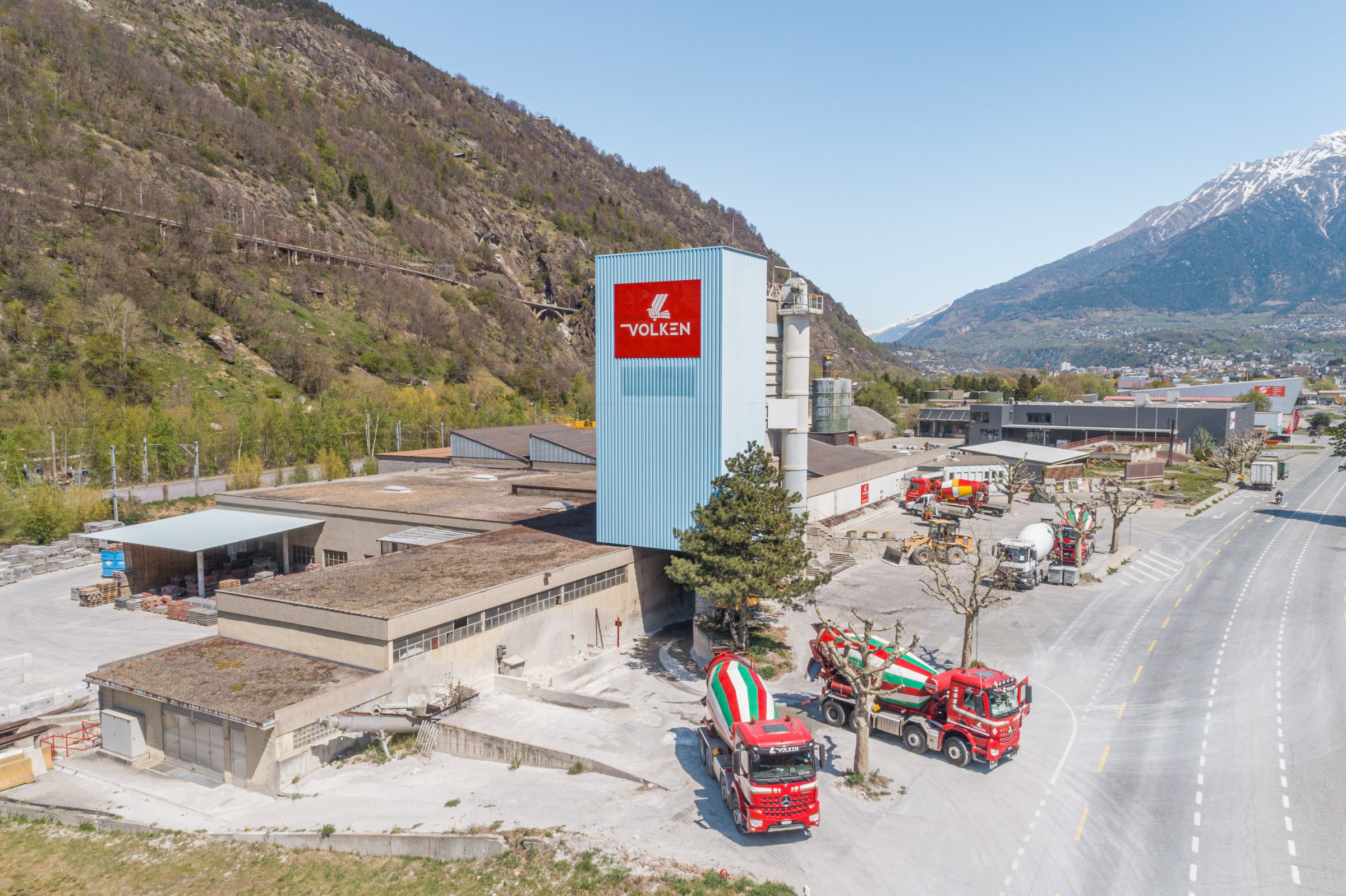 Bestes Baumaterial aus Walliser Produktion: Zementwarenwerk | Volken Group