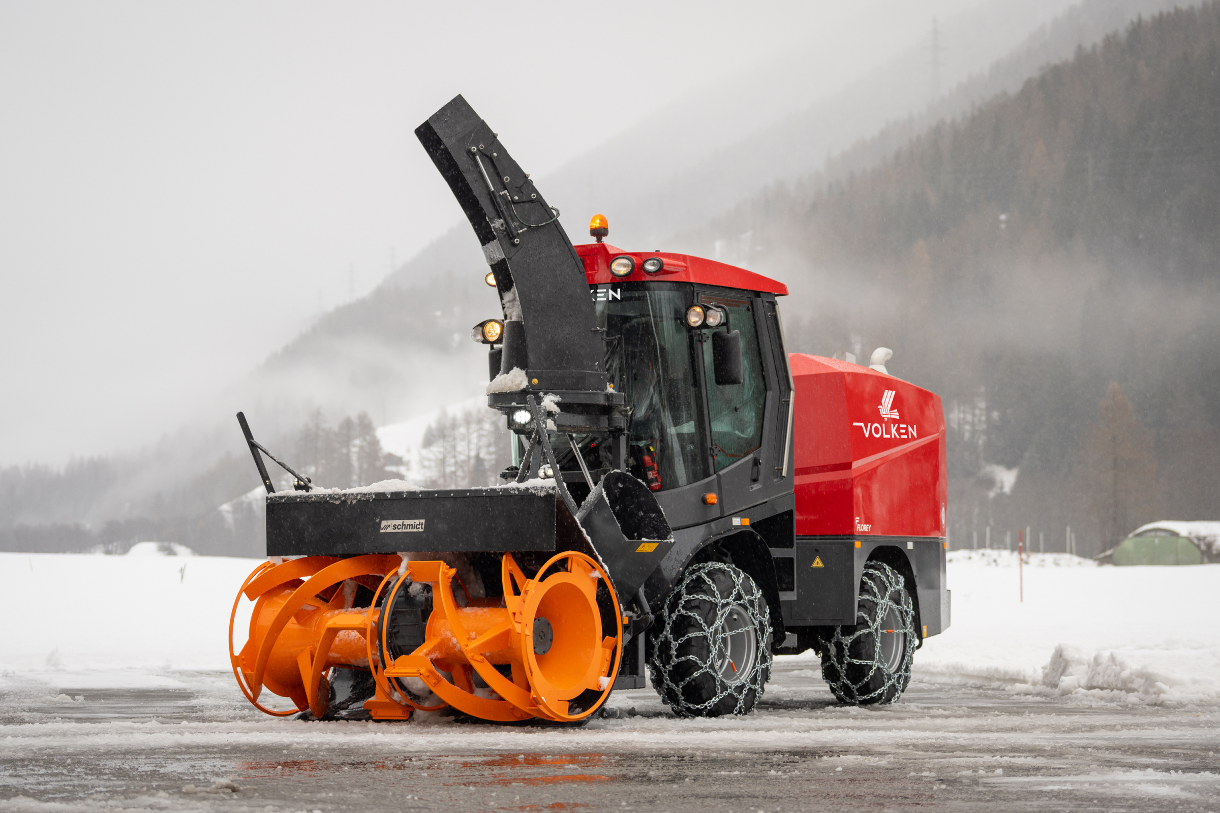 Weg frei für Fussgänger und den Verkehr: Schneefräse Supra 4002 ...