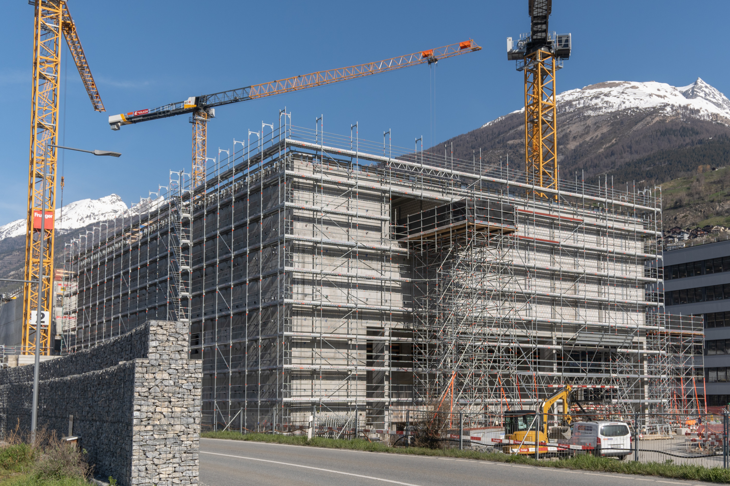 Facade scaffolding | Volken Group